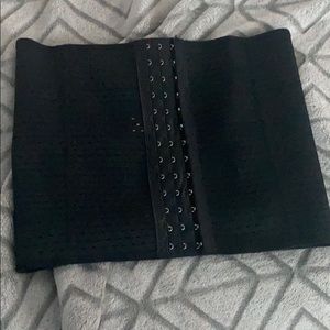 Waist trainer